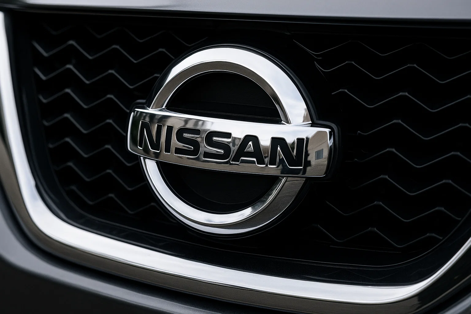 Insignia Nissan en parrilla de coche